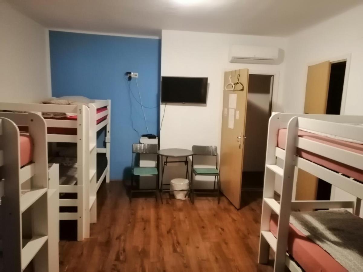 Hostel Kvarner Риека Экстерьер фото